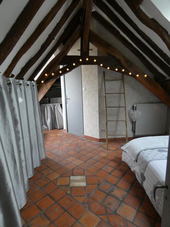 Maison De Charme Pres De Beauval Saint-Cyran-du-Jambot Bagian luar foto