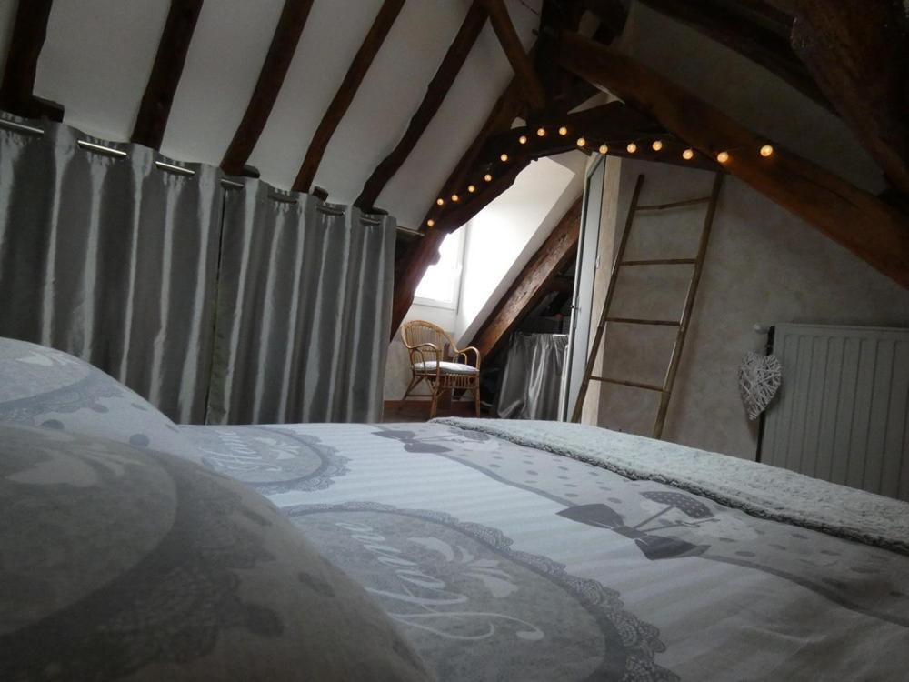 Maison De Charme Pres De Beauval Saint-Cyran-du-Jambot Bagian luar foto