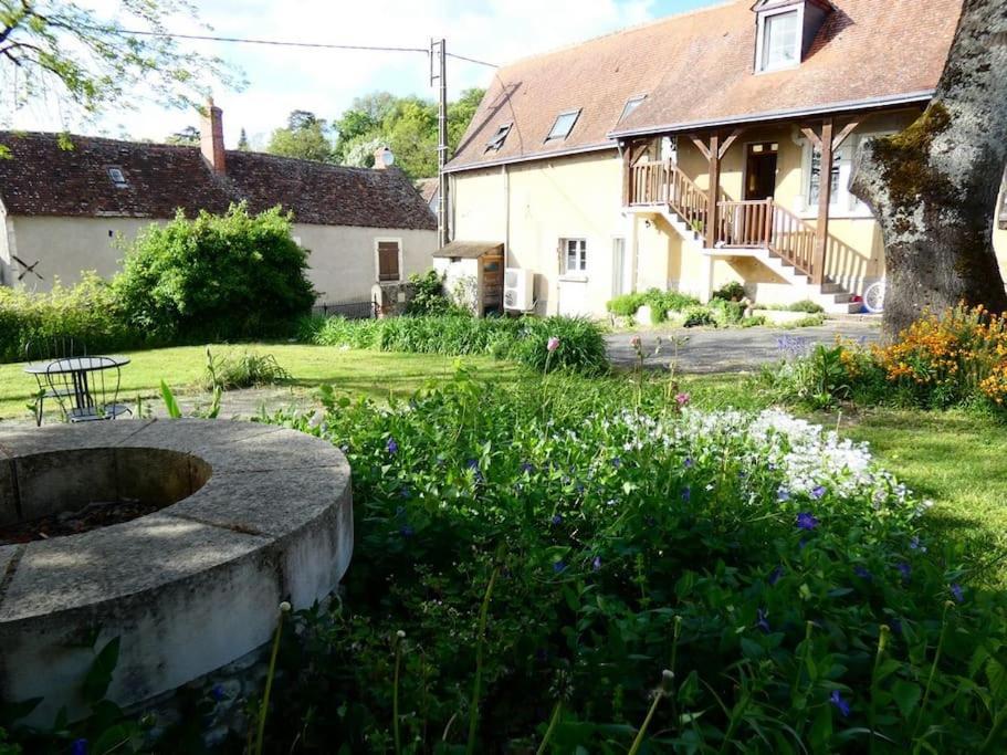 Maison De Charme Pres De Beauval Saint-Cyran-du-Jambot Bagian luar foto
