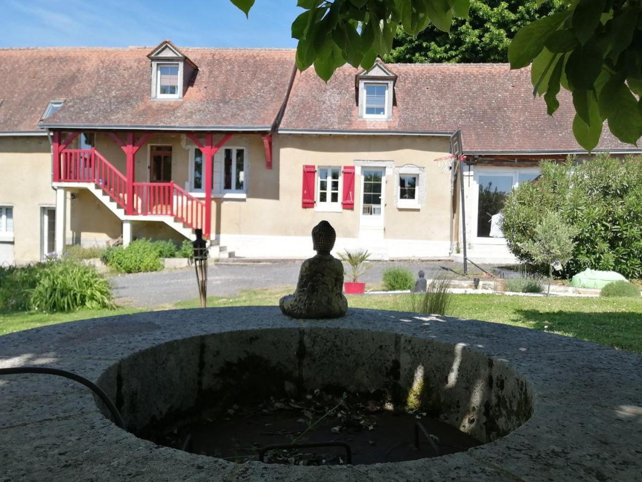Maison De Charme Pres De Beauval Saint-Cyran-du-Jambot Bagian luar foto